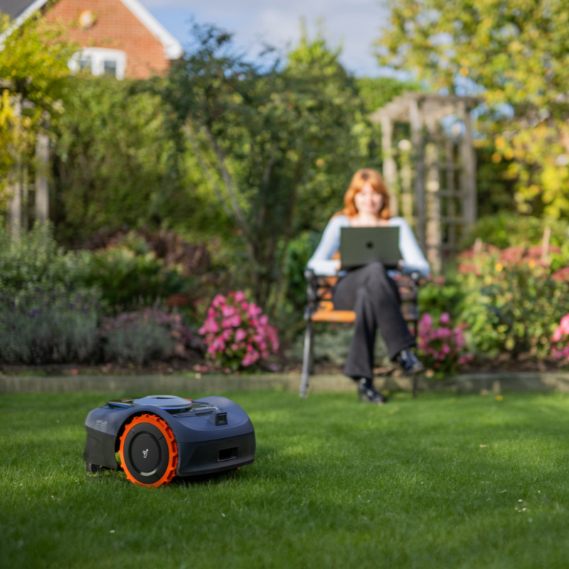 ROBOT CORTACÉSPED NAVIMOW I108E SEGWAY + GARAJE GRATIS