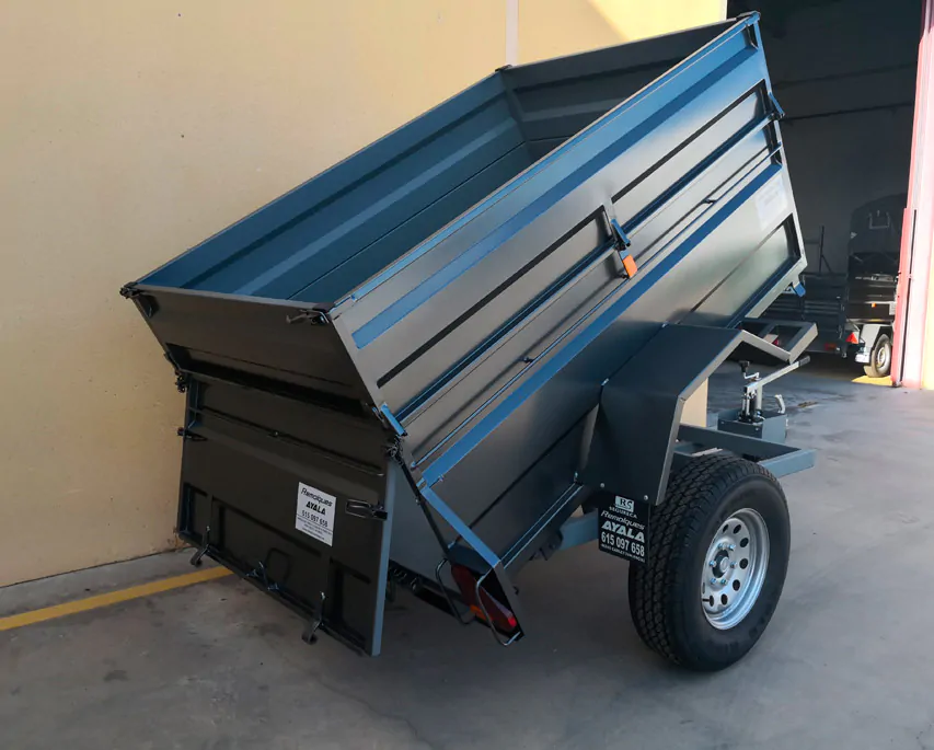 Remolque 4×4 basculante hidráulico + freno de inercia 2.000 x 1.300 x 600 + 350 – Mma 750 kg