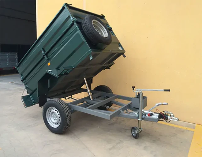 Remolque basculante hidráulico 2700 kg sol 300×150 cm bomba eléctrica