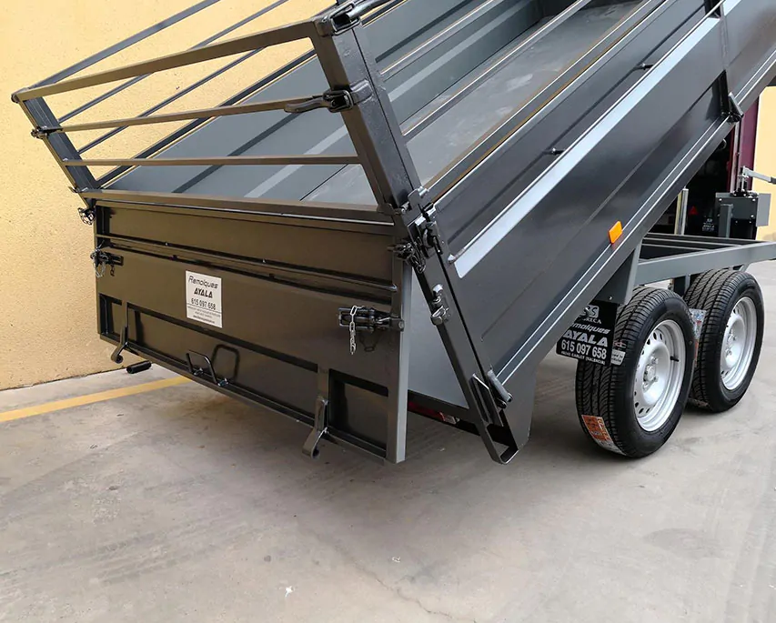 Remolque basculante hidráulico 3.000 x 1.700 x 500 – Ruedas por debajo